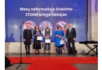 Panevėžio robotikos centras „RoboLabas“ ir regioninis STEAM centras gavo ugdymo novatorių apdovanojimą