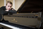 Į koncertą kviečia pianistas Paulius Andersson