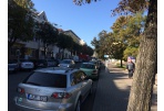 Mažės automobilių šalia autobusų stoties 