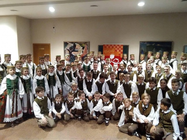 grandieneles_ansamblis