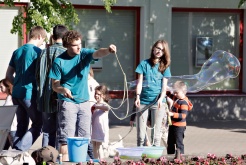 Nuotrauka iš 2012 m. Nuotrauka iš 2012 m.